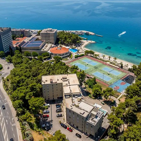 Beachfront Penthouse *
