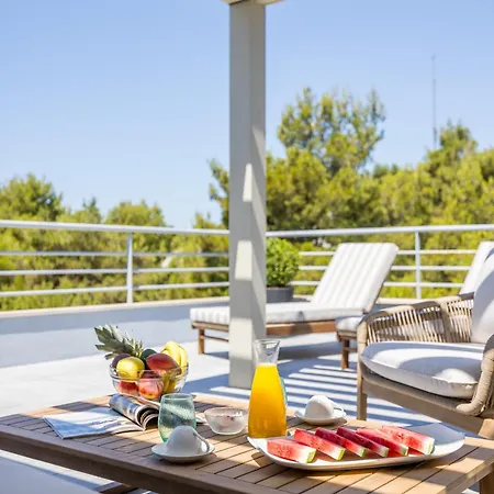 Beachfront Penthouse *