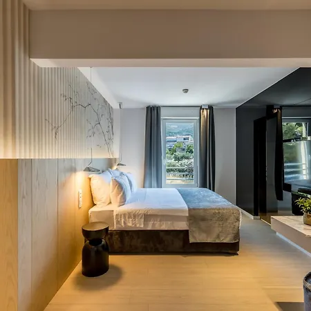 Beachfront Penthouse *