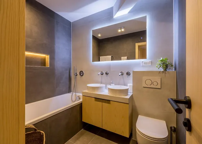Beachfront Penthouse Podstrana