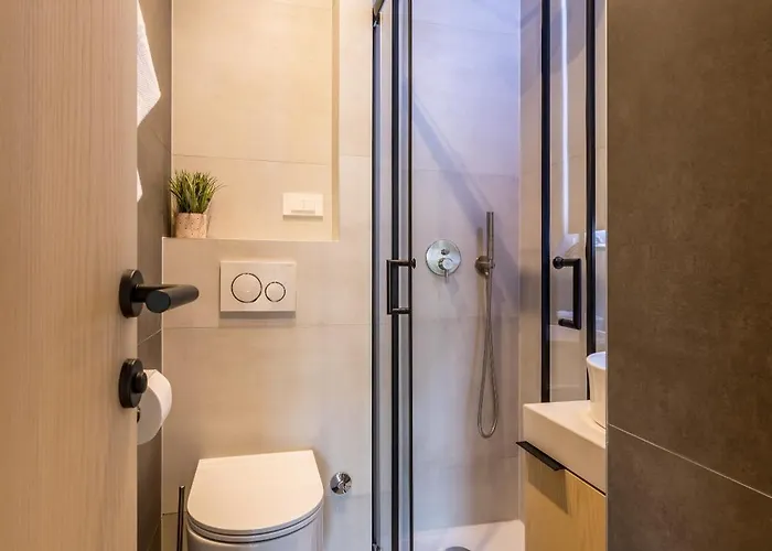 Beachfront Penthouse Podstrana