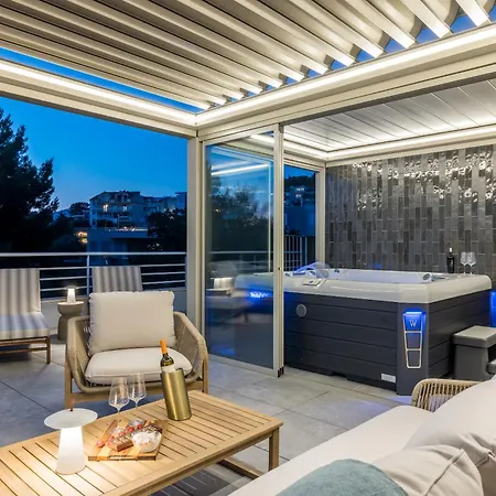 Beachfront Penthouse Appartement Podstrana