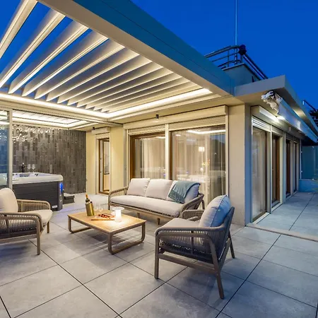 Beachfront Penthouse Podstrana