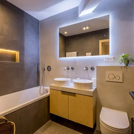 Beachfront Penthouse Podstrana