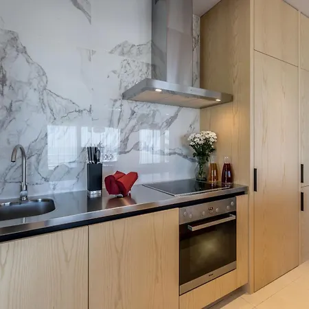 Beachfront Penthouse Apartament *